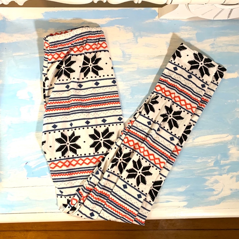Winter Pattern Leggings - Picture 2 of 3